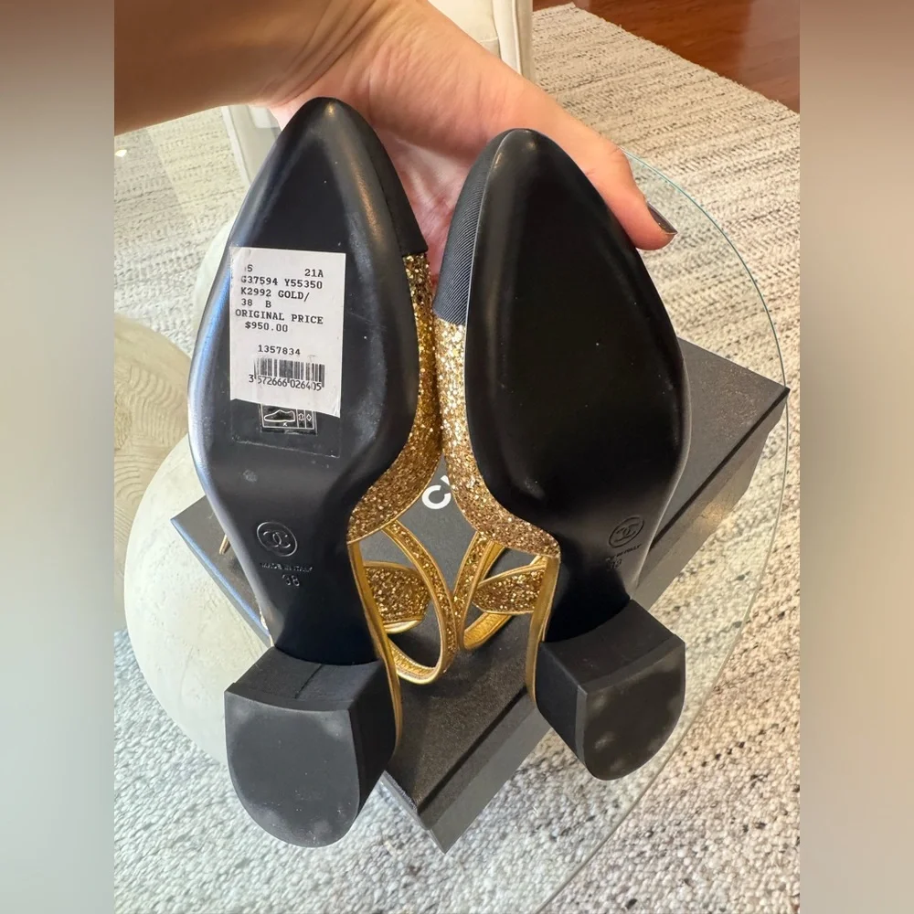 Chanel Gold and black glitter pumps 38 NWT - Picture 3 of 5